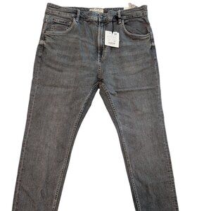 Men's Pull & Bear Carrot Fit Jeans - Men's 36" waist - NWT.